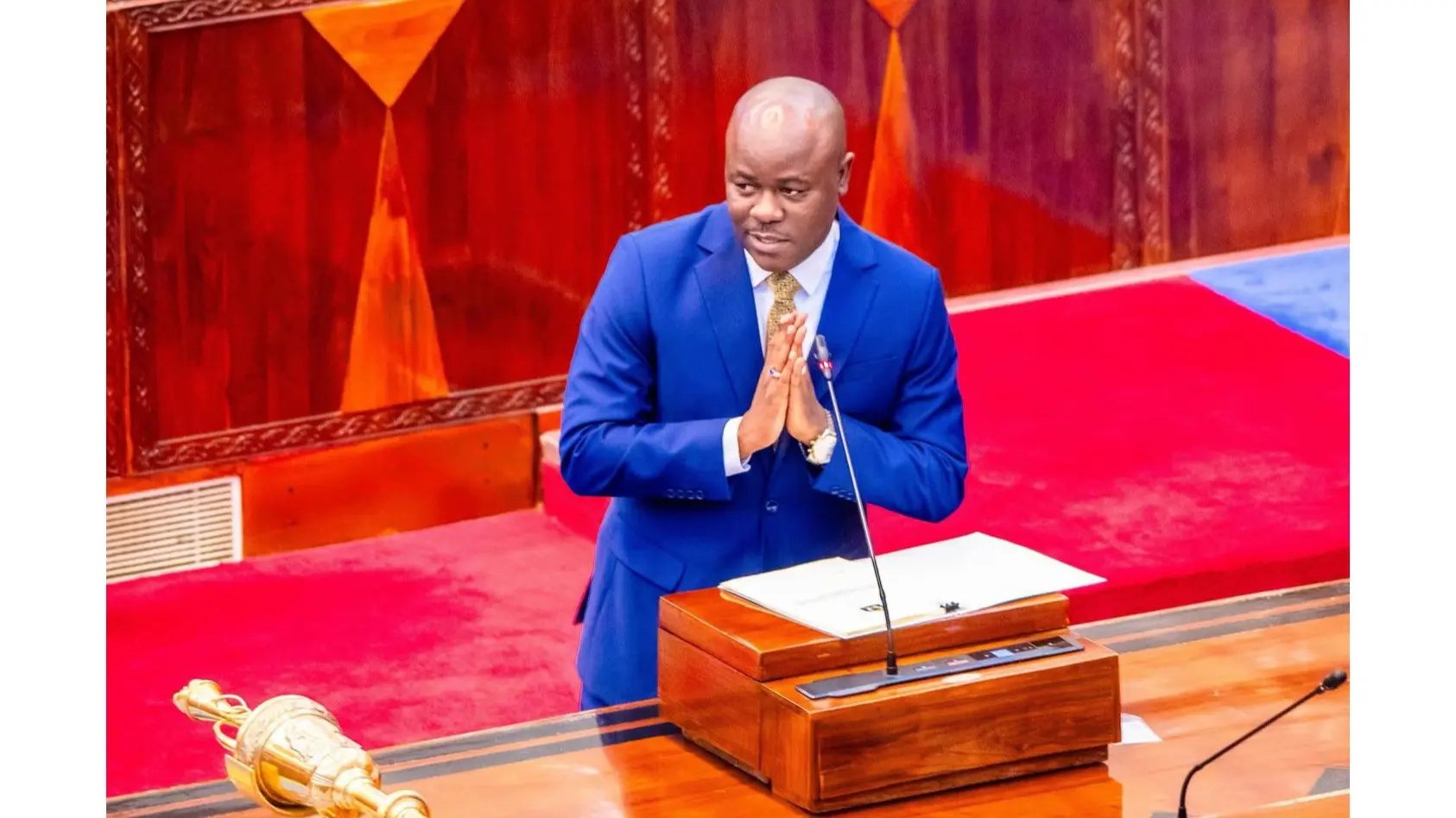 HOTUBA YA WAZIRI WA MAJI BUNGENI DODOMA KIWASILISHA BAJETI YA WIZARA YA MAJI.